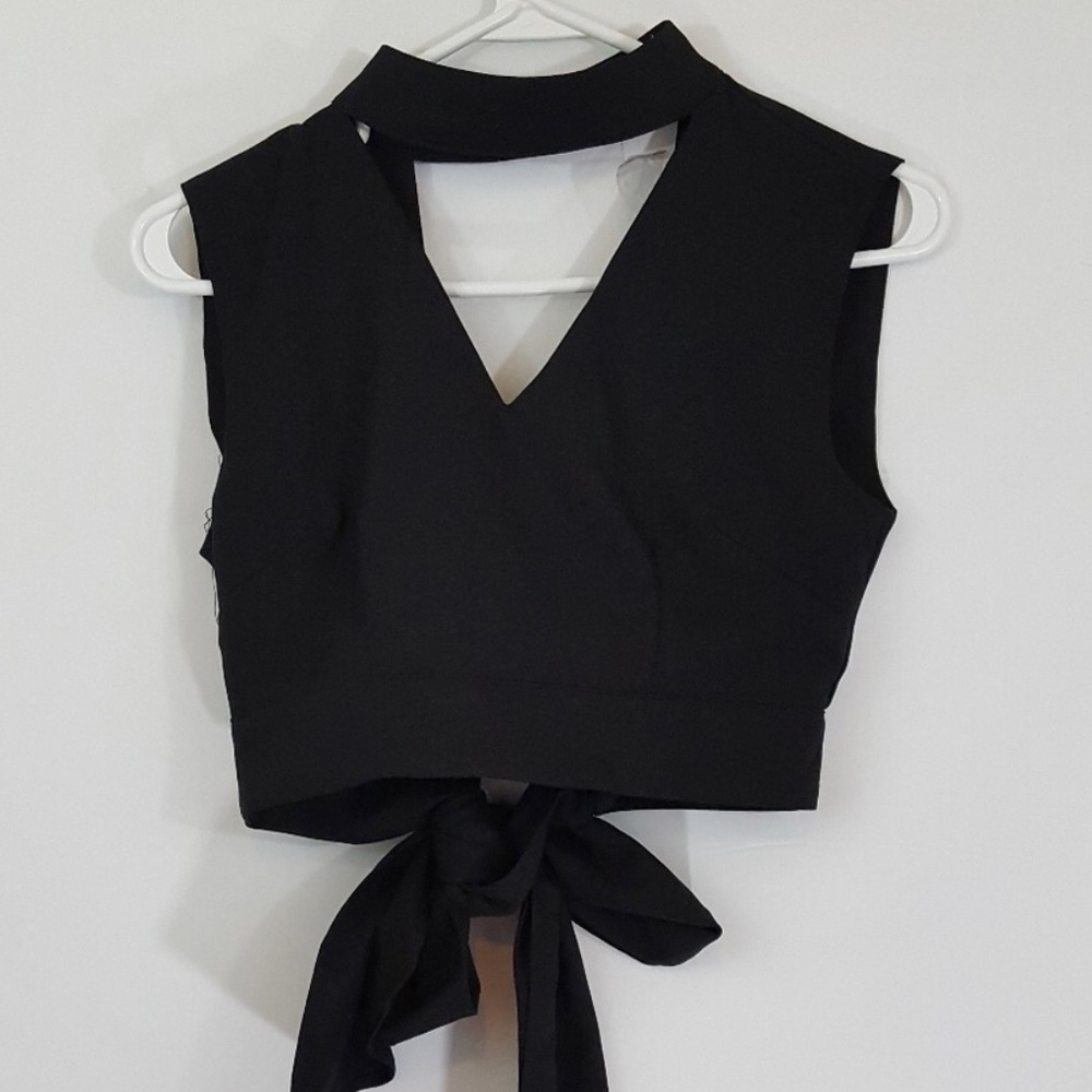 Mango Black Crop Top, Open Back w/Tie 🖤🎀